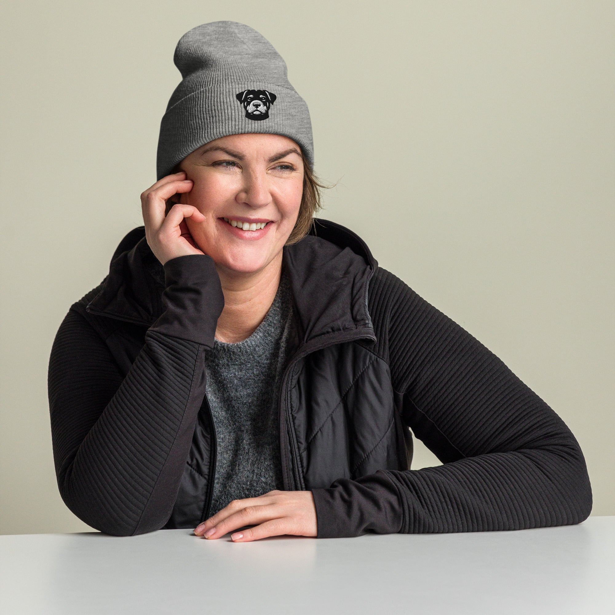 Beanie mit gesticktem Rottweiler-Kopf - Paul & Emma Breed Collection